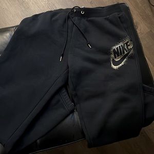 Women’s Nike Black Joggers baggy fit Sz M